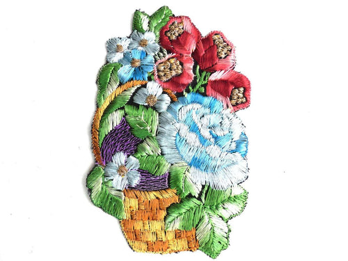 UpperDutch:Sewing Supplies,Applique, flower basket applique, 1930s vintage embroidered applique. Vintage floral patch, sewing supply.