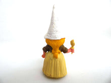 UpperDutch:Gnomes,1 (ONE) Gnome figurine, Gnome after a design by Rien Poortvliet, Brb Gnome, Dutch farmer wheat Gnome traditional.