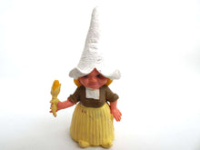 UpperDutch:Gnomes,1 (ONE) Gnome figurine, Gnome after a design by Rien Poortvliet, Brb Gnome, Dutch farmer wheat Gnome traditional.