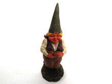 UpperDutch:Gnomes,Gnome figurine, Mimi, Klaus Wickl 1993, Enesco, Rien Poortvliet, Miniature collectible gnomes.