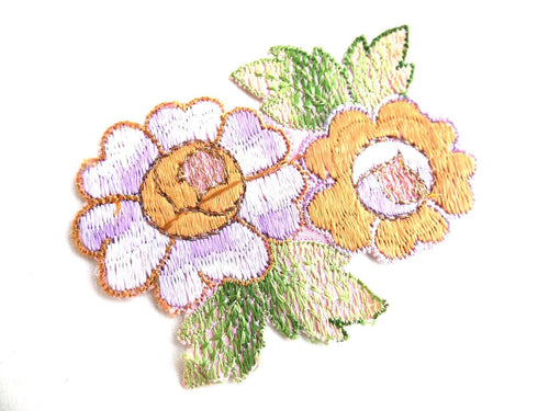 UpperDutch:Sewing Supplies,1930s Flower applique, Vintage embroidered applique. Vintage floral patch, sewing supply.