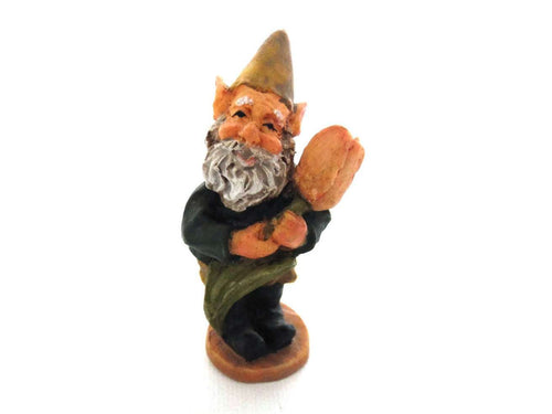 UpperDutch:Gnomes,Gnome figurine, Small gnome with Tulip.