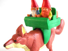 UpperDutch:Gnomes,Swift the Fox with gnomes sitting on his back, riding, David the gnome, After a Design by Rien Poortvliet, BRB, Swift, Fox.