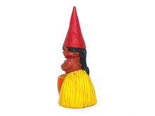 UpperDutch:Gnomes,1 (ONE) David the Gnome female figurine after a design by Rien Poortvliet, pocket gnome. BRB / Startoys figurines. david el gnomo