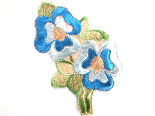 UpperDutch:Sewing Supplies,Applique, flower applique, 1930s vintage embroidered applique. Vintage floral patch, sewing supply.