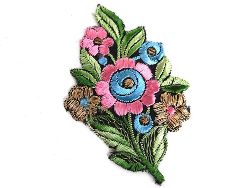 UpperDutch:Sewing Supplies,1930s Flower applique, Vintage embroidered applique. Vintage floral patch, sewing supply.