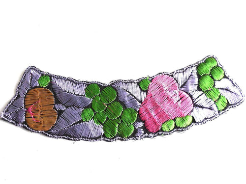 UpperDutch:Sewing Supplies,Fruit Trim Applique, 1930s embroidered applique. Vintage patch, sewing supply.