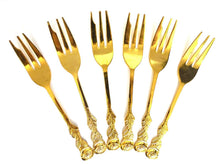 UpperDutch:Home and Decor,Set of 6 Gold tone Forks with roses, Teaspoons. Vintage Cutlery. Fork, rose.