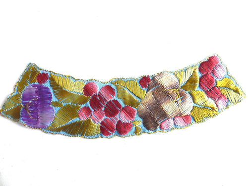 UpperDutch:Sewing Supplies,Fruit Trim Applique, 1930s embroidered applique. Vintage patch, sewing supply.