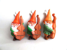UpperDutch:,ONE Music Gnome figurine, Cello playing gnome. After a design by Rien Poortvliet, Brb collectible pocket, miniature garden gnome.