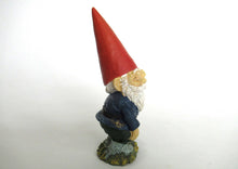 UpperDutch:Gnomes,Rien Poortvliet gnome, David the Gnome, Klaus Wickl, gnome figurine.