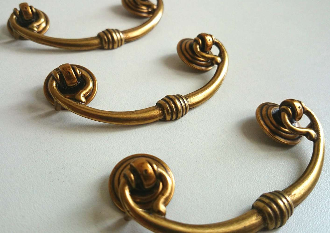ONE Brass Vintage Drawer Pull / Hanging Drawer Drop Handle – UpperDutch ONE Brass Vintage Drawer Pull / Hanging Drawer Drop Handle – UpperDutch