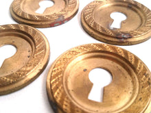 UpperDutch:Hooks and Hardware,1 Brass Keyhole cover. escutcheon key hole frame / plate / NOS