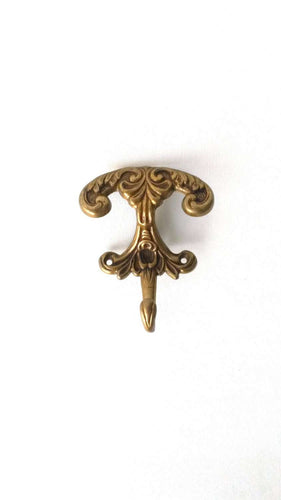 UpperDutch:Hooks and Hardware,1 (ONE) Solid Brass Ornate Coat hook. Victorian style. Storage solution. Wall Hook.