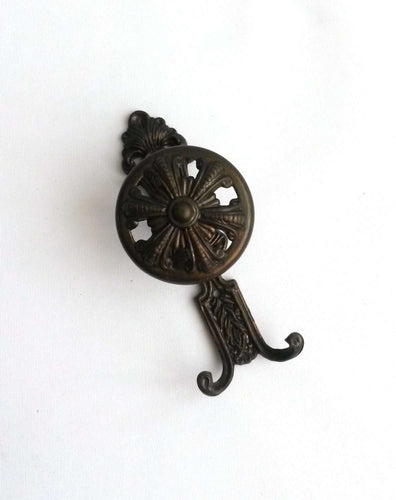 UpperDutch:Hooks and Hardware,1 Vintage Ornate Wall hook / Coat hook