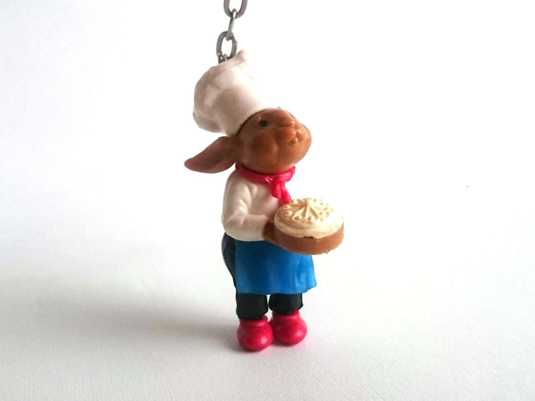UpperDutch:Land of Magiful,Bunny Key chain / Baker bunny figurine / sixties / 60s keychain / large charm / bag charm / cook gift / cooking gift / cake gift