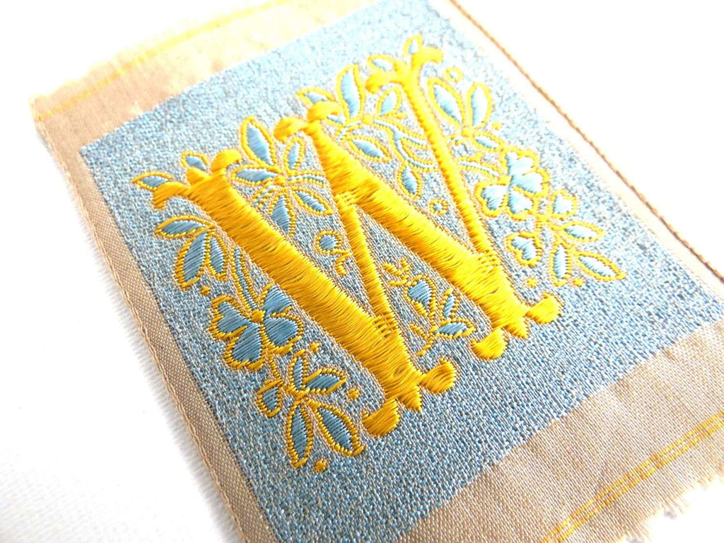 Letter W, Monogram Applique, 1930s Vintage Embroidered 'Letter W' appl ...