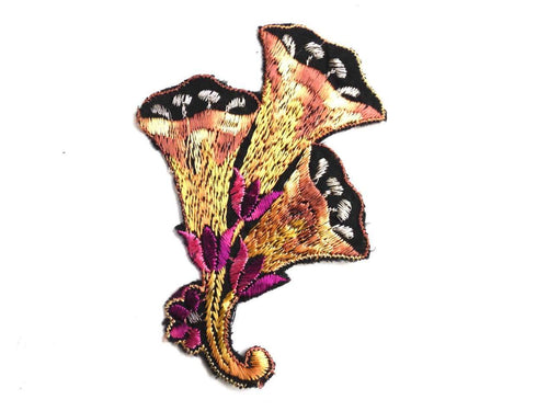UpperDutch:Sewing Supplies,Applique, Flower applique, 1930s vintage embroidered applique. Vintage floral patch, sewing supply.