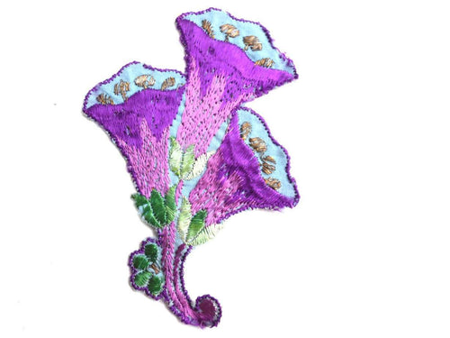 UpperDutch:Sewing Supplies,Applique, Flower applique, 1930s vintage embroidered applique. Vintage floral patch, sewing supply.