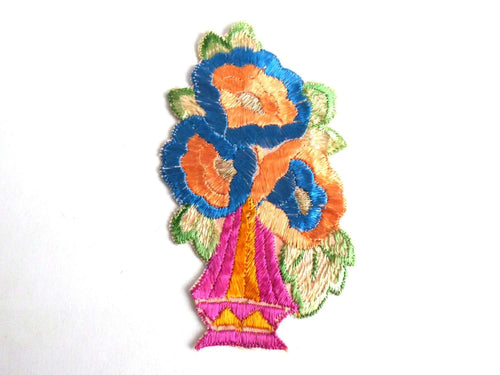 UpperDutch:Sewing Supplies,Flower applique, 1930s vintage embroidered applique. Vintage floral patch, sewing supply.