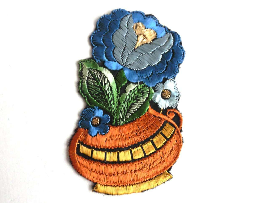 UpperDutch:Sewing Supplies,Applique, flower basket applique, 1930s vintage embroidered applique. Vintage floral patch, sewing supply.