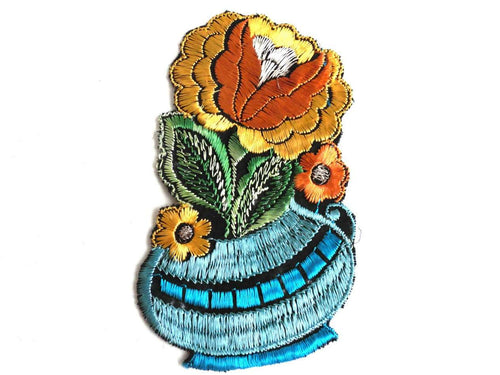 UpperDutch:Sewing Supplies,Authentic Collectible Flower Applique, flower basket applique, 1930s embroidered applique. Vintage floral patch, sewing supply.