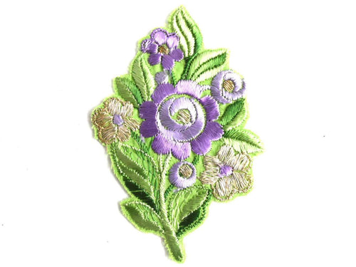 UpperDutch:Sewing Supplies,1930s Flower applique, Vintage embroidered applique. Vintage floral patch, sewing supply.