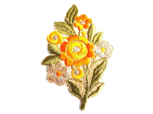 UpperDutch:Sewing Supplies,1930s Flower applique, Vintage embroidered applique. Vintage floral patch, sewing supply.