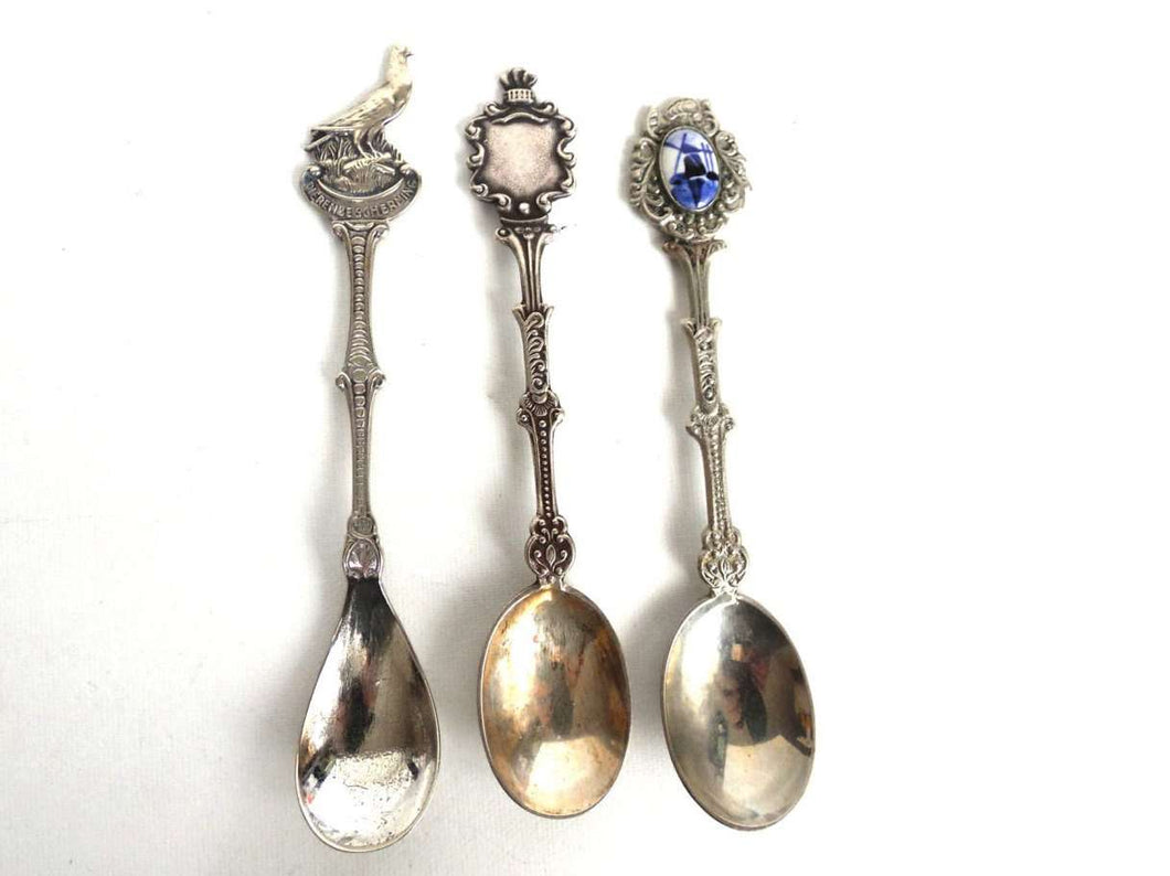 UpperDutch:Home and Decor,Set of 3 Collectible Silver plated Tea Spoons. Antique Cutlery. Tea spoons.