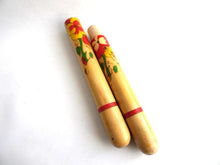 UpperDutch:Sewing Supplies,Needle Case. Vintage Floral needle case. Sewing storage. Wooden needle case.