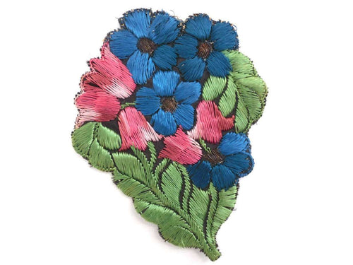 UpperDutch:Sewing Supplies,1930s Flower applique, Vintage embroidered applique. Vintage floral patch, sewing supply.
