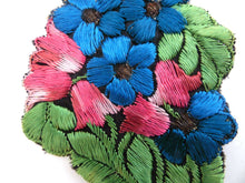 UpperDutch:Sewing Supplies,1930s Flower applique, Vintage embroidered applique. Vintage floral patch, sewing supply.