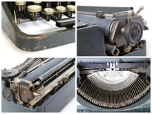 UpperDutch:Typewriter,Olympia Simplex, working dark green/blue 1937 typewriter with QWERTY keyboard and serial number 68389. Including original case.