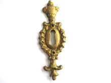 UpperDutch:Keyhole cover,1 (ONE) Escutcheon, Antique Brass Keyhole cover, keyhole frame plate, floral. Victorian furniture hardware.