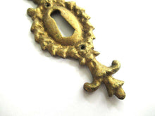 UpperDutch:Keyhole cover,1 (ONE) Escutcheon, Antique Brass Keyhole cover, keyhole frame plate, floral. Victorian furniture hardware.