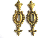 UpperDutch:Keyhole cover,1 (ONE) Escutcheon, Antique Brass Keyhole cover, keyhole frame plate, floral. Victorian furniture hardware.