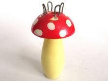 UpperDutch:Knitting doll,Wooden Mushroom Knitting Doll, French Knitting, Knitting Nancy, Bobbin Doll, Mushroom, Knitting Nancy.