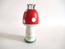 UpperDutch:Knitting doll,Wooden Mushroom Knitting Doll, French Knitting, Knitting Nancy, Bobbin Doll, Mushroom, Knitting Nancy.