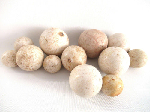 UpperDutch:Marbles,Set of 12 Antique Marbles.