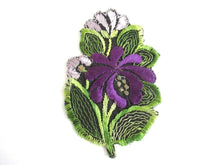 UpperDutch:,1930s Flower applique Purple Vintage floral patch, sewing supply.
