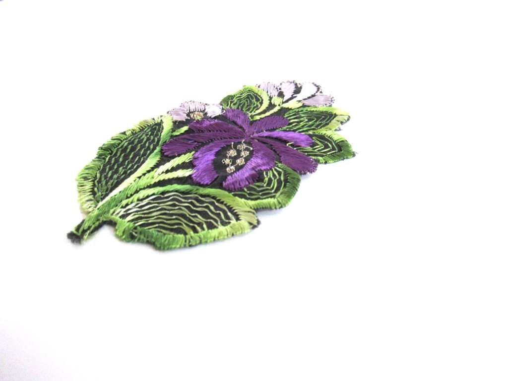 1930s Flower applique Purple Vintage floral patch, sewing supply. –  UpperDutch, image size:1024x768