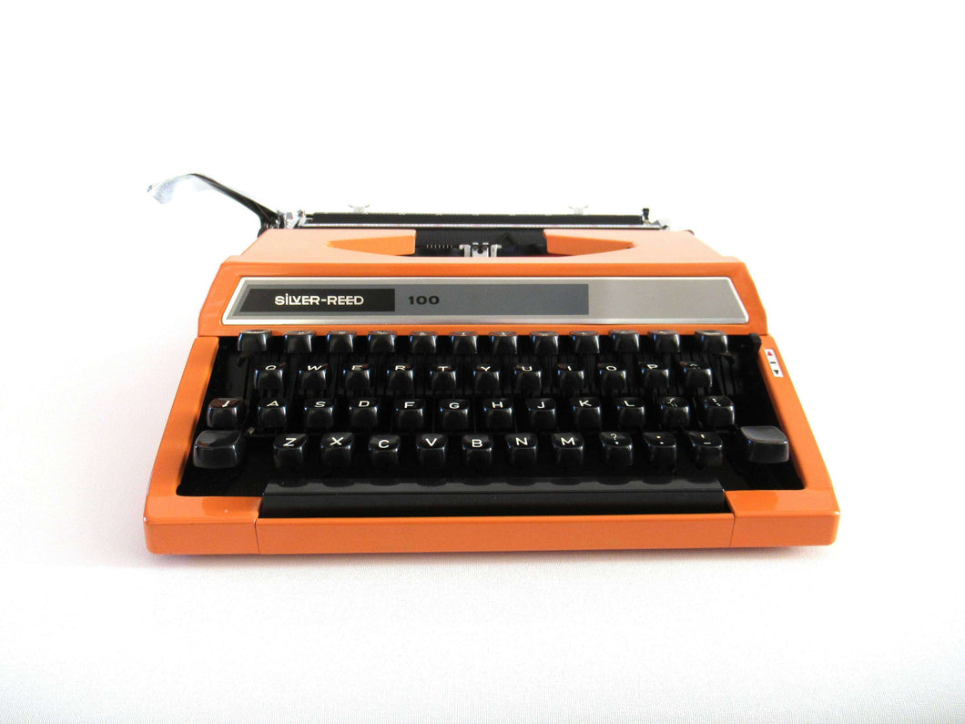 Silver-Reed 100 working typewriter made in 1976. 1970's