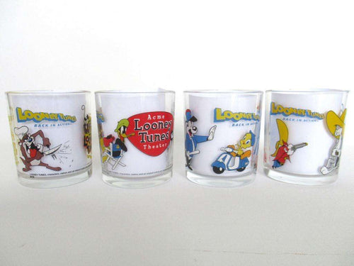 UpperDutch:,Looney Tunes Ferrero Nutella Drinking Glasses, Tasmanian Devil, Tweety, Daffy Duck, Bugs Bunny, Yosemite Sam, Pepe Le Pew