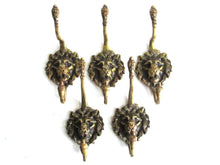 UpperDutch:,1 (ONE) Antique Solid Brass Lion Head Coat hook - Wall hook, Made in England.