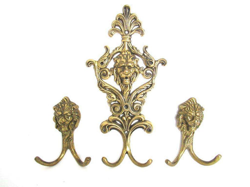 UpperDutch:Wall hook,Antique Brass Lion Head Coat hooks, Set of 3 Wall hooks.