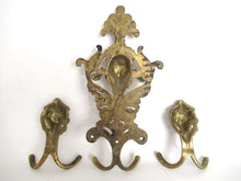 UpperDutch:Wall hook,Antique Brass Lion Head Coat hooks, Set of 3 Wall hooks.