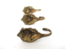 UpperDutch:Wall hook,Set 3 pcs Brass Lion Head Coat hook - Wall hooks, Solid Brass hooks, Kitchen / Towel hooks.