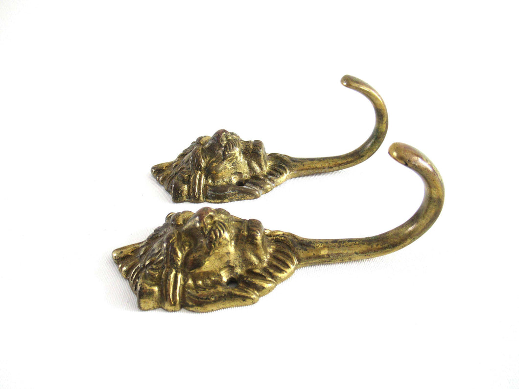 Antique Brass Lion Head Coat hooks, Set of 3 Wall hooks. – UpperDutch