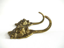 UpperDutch:Wall hook,Set of 2 Antique Brass Lion Head Coat hooks Wall hooks, kitchen / towel hooks.