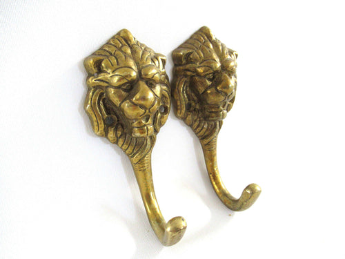 UpperDutch:Wall hook,Set of 2 Antique Brass Lion Head Coat hooks Wall hooks, kitchen / towel hooks.